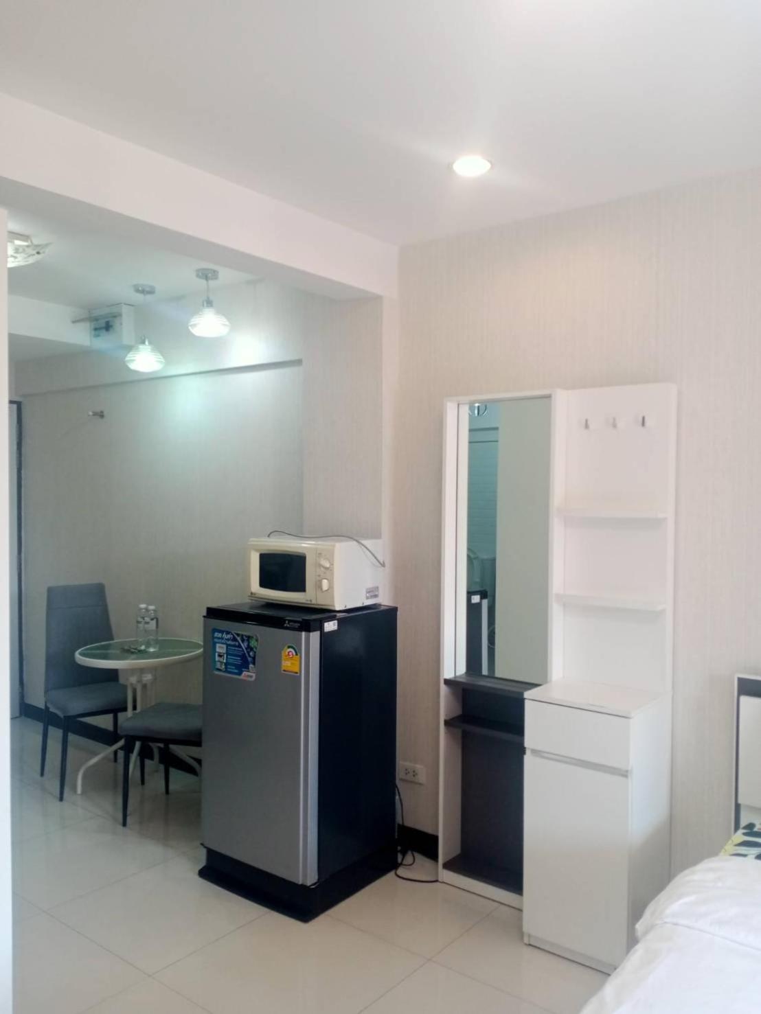 Baan Sabai Rama IV Apartment Bangkok Exterior foto